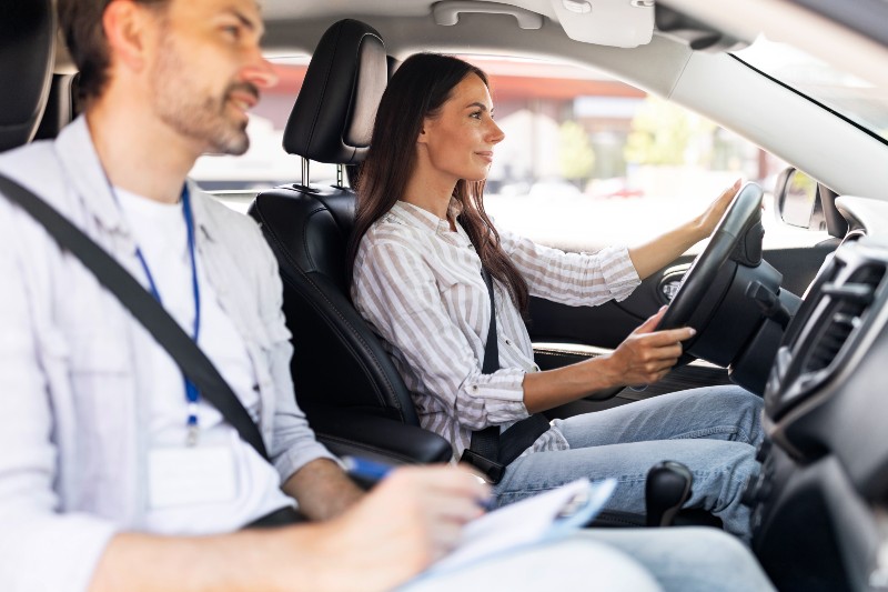 Consejos para elegir la mejor autoescuela para aprender a conducir